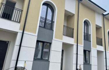 Case insiruite in zona Margelelor, Complex 16 case