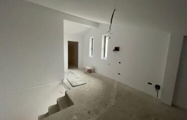 Case insiruite in zona Margelelor, Complex 16 case