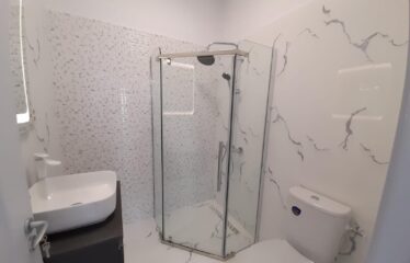 Casa 3 camere finalizata 2022, Gata de mutat