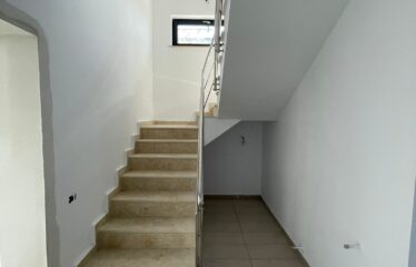 Casa individuala 4 camere, Mansarda finisata cu scara din beton