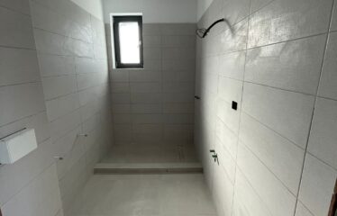 Casa individuala 4 camere, Mansarda finisata cu scara din beton