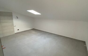 Casa individuala 4 camere, Mansarda finisata cu scara din beton