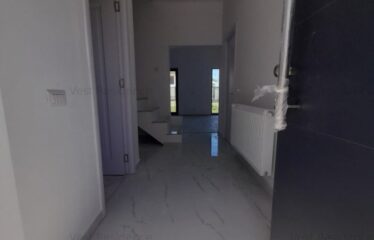 Casa Tip Duplex, Curte 270mp, Zona Linistita