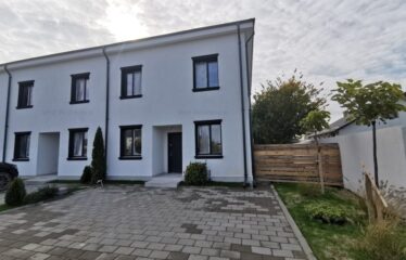 Complex de case insiruite 4 camere